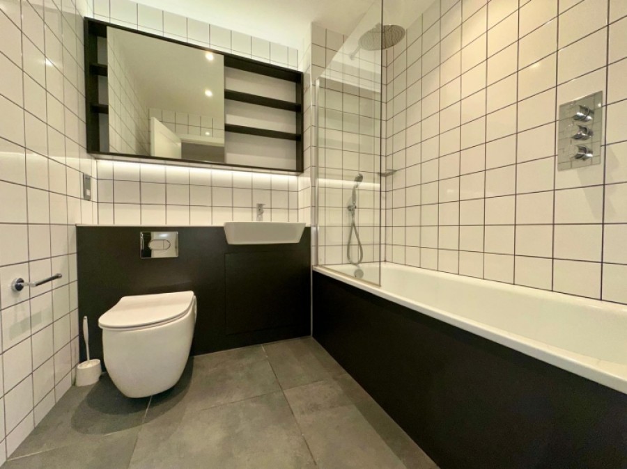 Images for 110 Digbeth One2 Digbeth Square, 10 Lombard Street, Birmingham, B12 0QD, UK