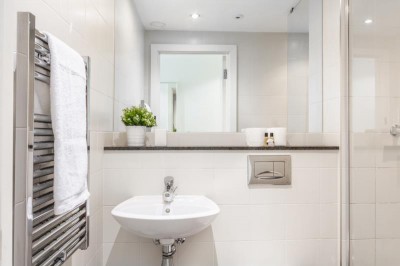 Images for 305 Number 1 Pink Media City, Salford Quays, Manchester, M50 2BA, UK EAID:381155211 BID:263363